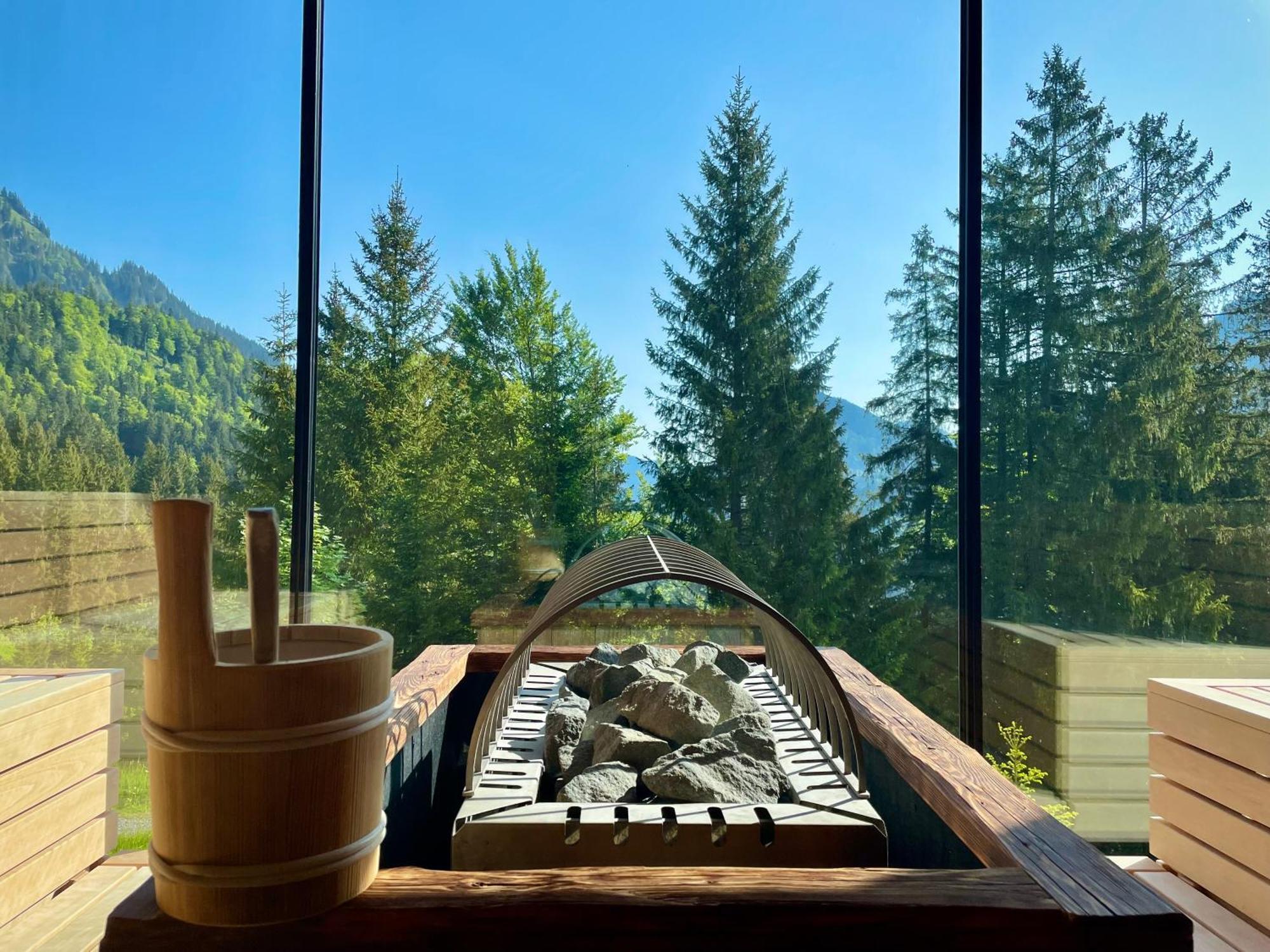 Ruhehotel & Naturresort Rehbach - Adults Only Schattwald Exterior foto